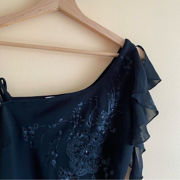 Vintage Black One-Shoulder Ruffled Camisole - Picture 4 of 12